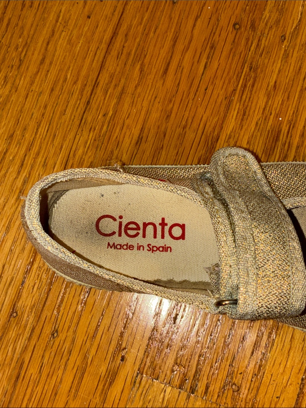 Cienta Sparkly Gold Mary Jane Kids Shoes - Picture 3 of 5